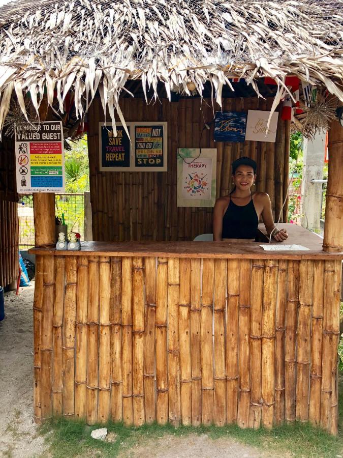 Хостел Lionfish Backpackers Malapascua (Adults Only) Екстер'єр фото